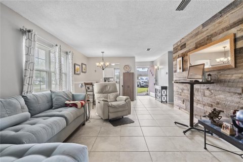 Condo in DeLand, Florida, 2 bedrooms  № 1797348 - photo 15