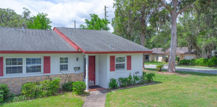 Condo in DeLand, Florida, 2 bedrooms  № 1797348