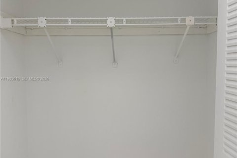 Купить кондоминиум в Майами, Флорида 2 спальни, 77.57м2, № 2045526 - фото 7