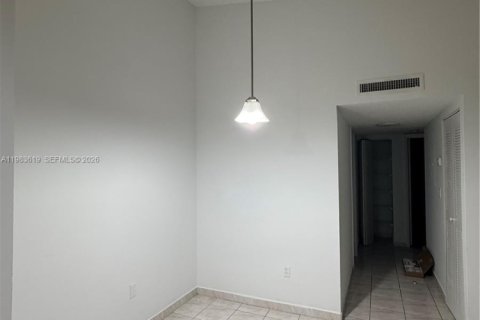 Купить кондоминиум в Майами, Флорида 2 спальни, 77.57м2, № 2045526 - фото 3