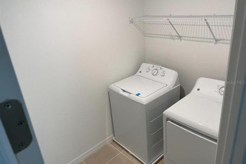 Снять в аренду виллу или дом в Дэвенпорт, Флорида 5 спален, 218.41м2, № 1913010 - фото 19