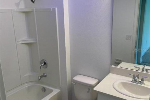 Снять в аренду виллу или дом в Дэвенпорт, Флорида 5 спален, 218.41м2, № 1913010 - фото 8