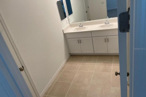 Снять в аренду виллу или дом в Дэвенпорт, Флорида 5 спален, 218.41м2, № 1913010 - фото 11