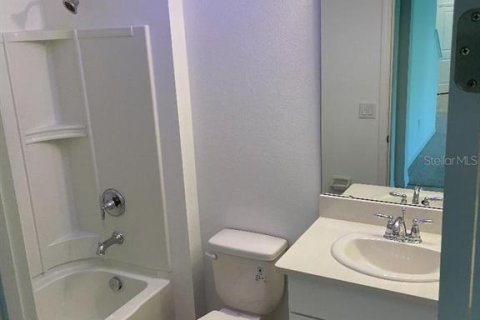 Снять в аренду виллу или дом в Дэвенпорт, Флорида 5 спален, 218.41м2, № 1913010 - фото 7