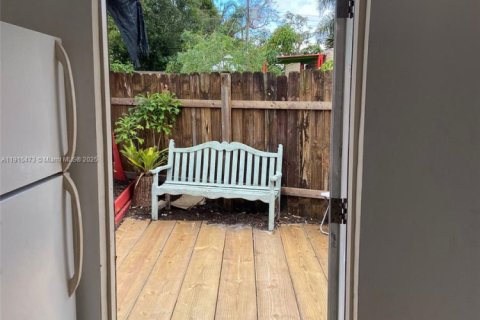 Снять в аренду виллу или дом в Форт-Лодердейл, Флорида 1 спальня, 173.08м2, № 1971613 - фото 5