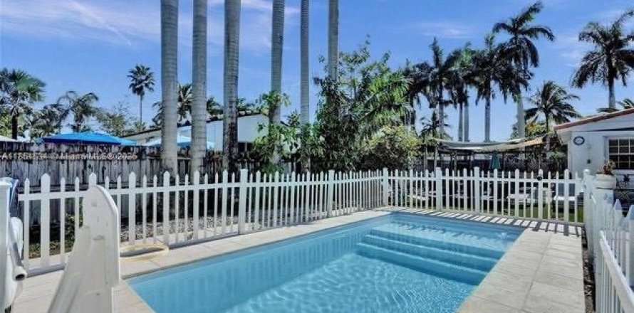 Villa ou maison à Hollywood, Floride 3 chambres, 115.01 m2 № 1857564