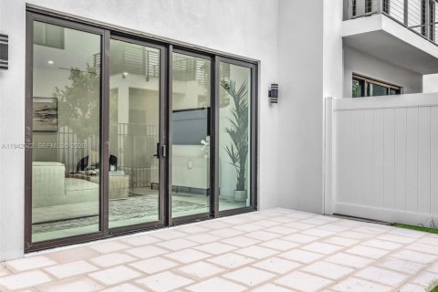 Купить таунхаус в Дания-Бич, Флорида 3 спальни, 189.52м2, № 1999069 - фото 19