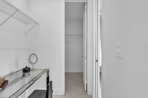 Купить таунхаус в Дания-Бич, Флорида 3 спальни, 189.52м2, № 1999069 - фото 30