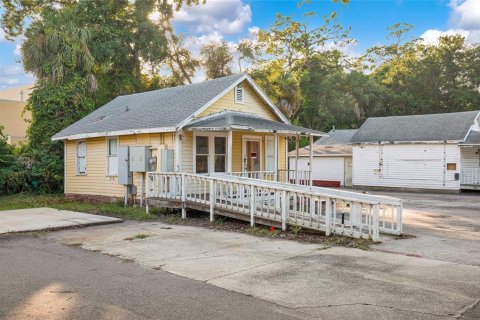 Commercial property in New Smyrna Beach, Florida 168.52 sq.m. № 2221130 - photo 11