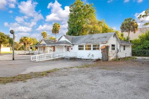 Commercial property in New Smyrna Beach, Florida 168.52 sq.m. № 2221130 - photo 19