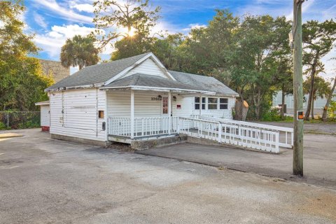 Commercial property in New Smyrna Beach, Florida 168.52 sq.m. № 2221130 - photo 18