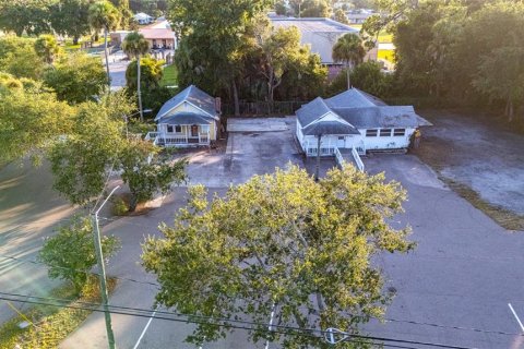 Commercial property in New Smyrna Beach, Florida 168.52 sq.m. № 2221130