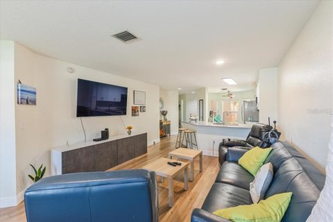 Condo in Orlando, Florida, 2 bedrooms  № 1798409 - photo 11