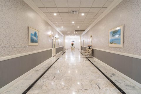Condo in Hollywood, Florida, 2 bedrooms  № 1863583 - photo 25