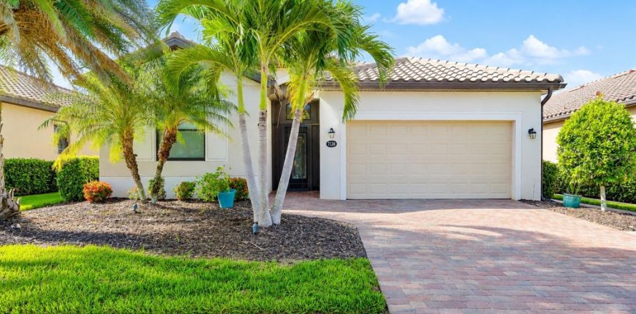 House in Bradenton, Florida 4 bedrooms, 186.36 sq.m. № 2221471