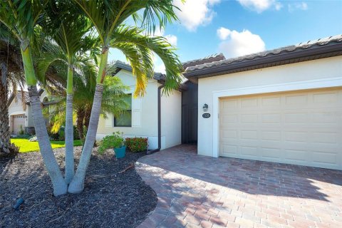 House in Bradenton, Florida 4 bedrooms, 186.36 sq.m. № 2221471 - photo 5