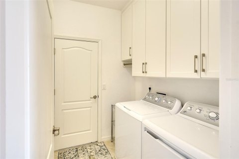 House in Bradenton, Florida 4 bedrooms, 186.36 sq.m. № 2221471 - photo 29