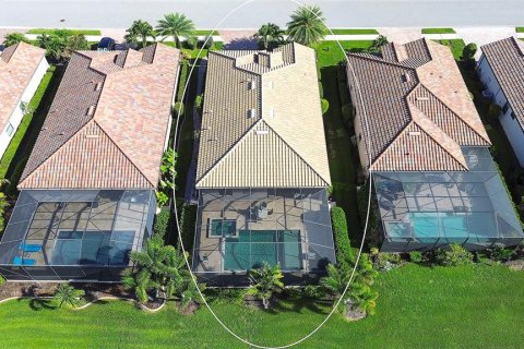 House in Bradenton, Florida 4 bedrooms, 186.36 sq.m. № 2221471 - photo 3