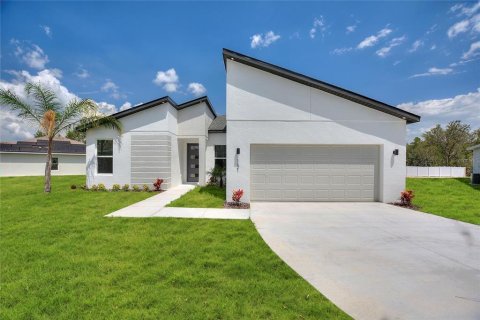 Villa ou maison à Poinciana, Floride 4 chambres, 155.15 m2 № 2325155