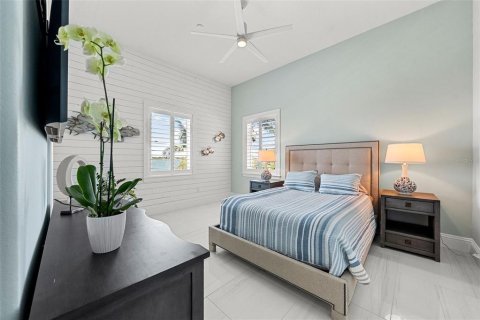 Casa en venta en Redington Beach, Florida, 4 dormitorios, 441.47 m2 № 1745001 - foto 22