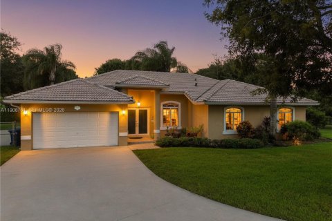 Дом в Хомстед, Флорида 4 спальни, 211.35м2 № 1999067