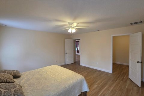 House in Hawthorne, Florida 3 bedrooms, 150.5 sq.m. № 2109883 - photo 11