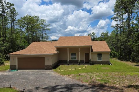 House in Hawthorne, Florida 3 bedrooms, 150.5 sq.m. № 2109883 - photo 2