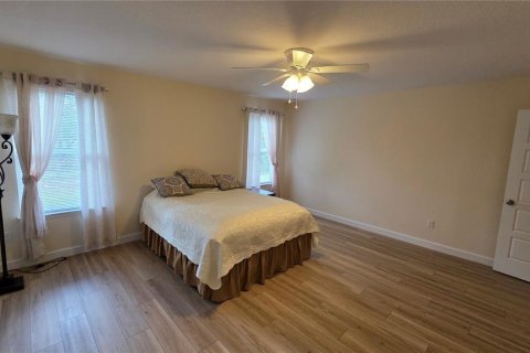 House in Hawthorne, Florida 3 bedrooms, 150.5 sq.m. № 2109883 - photo 12