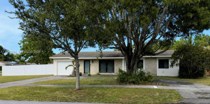 Casa en Palmetto Bay, Florida 3 dormitorios, 108.14 m2 № 2368350