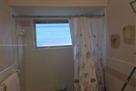 Copropriété à vendre à Hollywood, Floride: 2 chambres, 88.26 m2 № 1940750 - photo 4