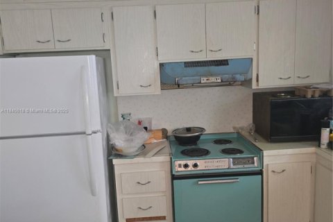 Copropriété à vendre à Hollywood, Floride: 2 chambres, 88.26 m2 № 1940750 - photo 6