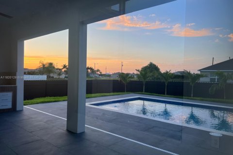 House in Cape Coral, Florida 4 bedrooms № 1780141 - photo 20