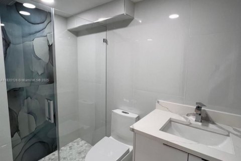 House in Cape Coral, Florida 4 bedrooms № 1780141 - photo 15