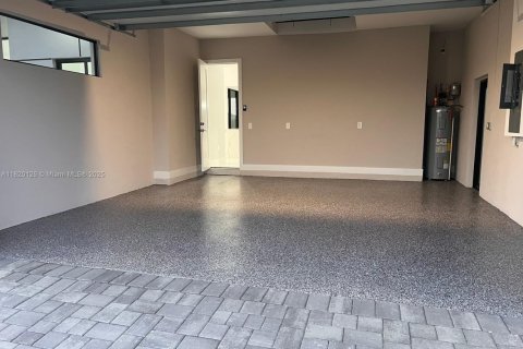 House in Cape Coral, Florida 4 bedrooms № 1780141 - photo 19