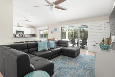 Casa en venta en Palm Coast, Florida, 4 dormitorios, 200.67 m2 № 2199097 - foto 9