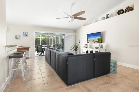 Casa en venta en Palm Coast, Florida, 4 dormitorios, 200.67 m2 № 2199097 - foto 10