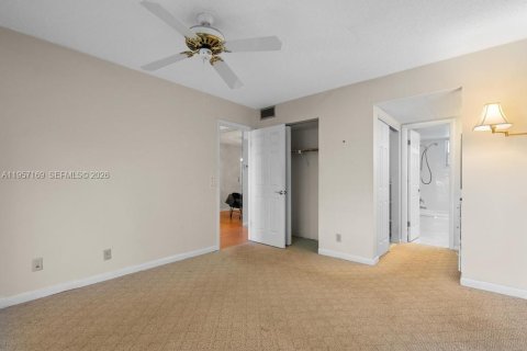 Condominio en alquiler en Hollywood, Florida, 1 dormitorio, 65.96 m2 № 2020917 - foto 12