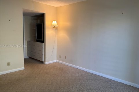 Condominio en alquiler en Hollywood, Florida, 1 dormitorio, 65.96 m2 № 2020917 - foto 14