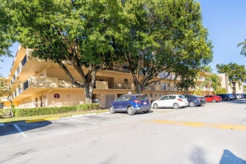 Condominio en alquiler en Hollywood, Florida, 1 dormitorio, 65.96 m2 № 2020917 - foto 5