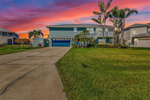 Villa ou maison à vendre à Port Charlotte, Floride: 4 chambres, 252.42 m2 № 2127939 - photo 2