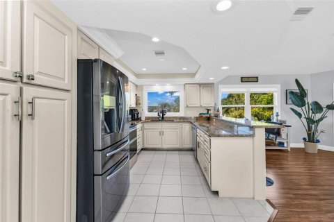Villa ou maison à vendre à Port Charlotte, Floride: 4 chambres, 252.42 m2 № 2127939 - photo 13