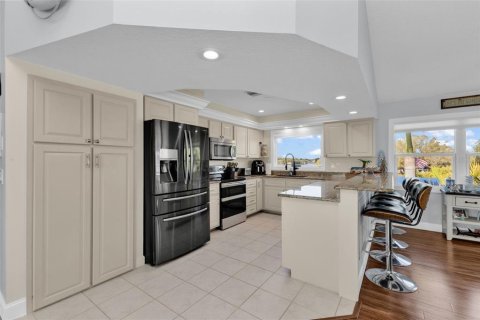 Villa ou maison à vendre à Port Charlotte, Floride: 4 chambres, 252.42 m2 № 2127939 - photo 16