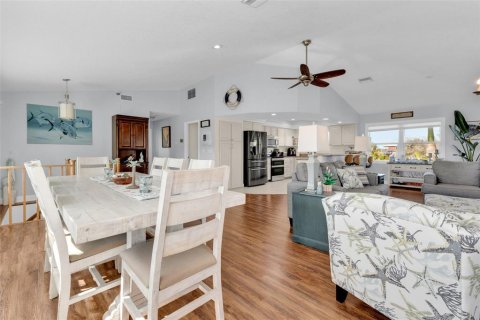 Villa ou maison à vendre à Port Charlotte, Floride: 4 chambres, 252.42 m2 № 2127939 - photo 18