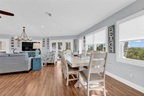 Villa ou maison à vendre à Port Charlotte, Floride: 4 chambres, 252.42 m2 № 2127939 - photo 9