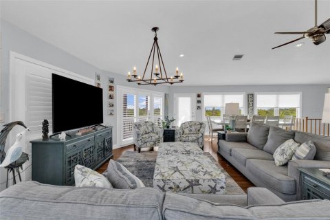 Villa ou maison à vendre à Port Charlotte, Floride: 4 chambres, 252.42 m2 № 2127939 - photo 22
