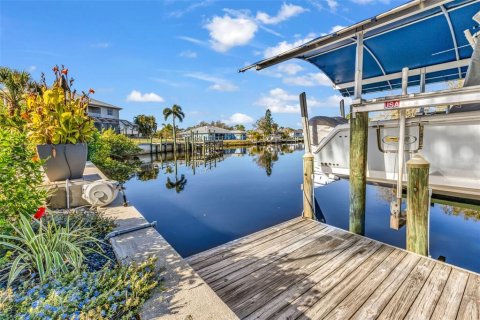 Villa ou maison à vendre à Port Charlotte, Floride: 4 chambres, 252.42 m2 № 2127939 - photo 7