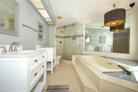 Casa en venta en Orlando, Florida, 3 dormitorios, 198.16 m2 № 1907253 - foto 14