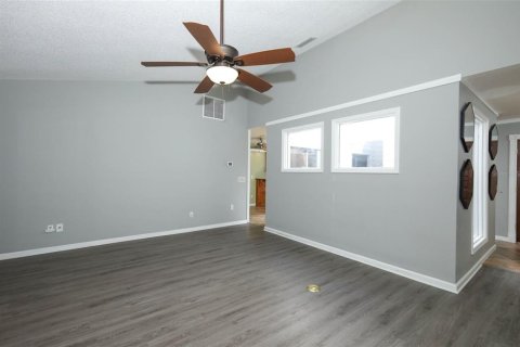 Casa en venta en Orlando, Florida, 3 dormitorios, 198.16 m2 № 1907253 - foto 12