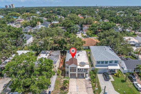 Touwnhouse à vendre à Tampa, Floride: 2 chambres, 148.09 m2 № 1781418 - photo 23