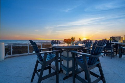 Condo in Sarasota, Florida, 3 bedrooms  № 2104302 - photo 4